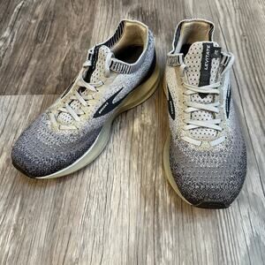 Brooks Womens Levitate 2 Gray Black Running Shoes Sneakers Size‎ 9 M 1202791B060